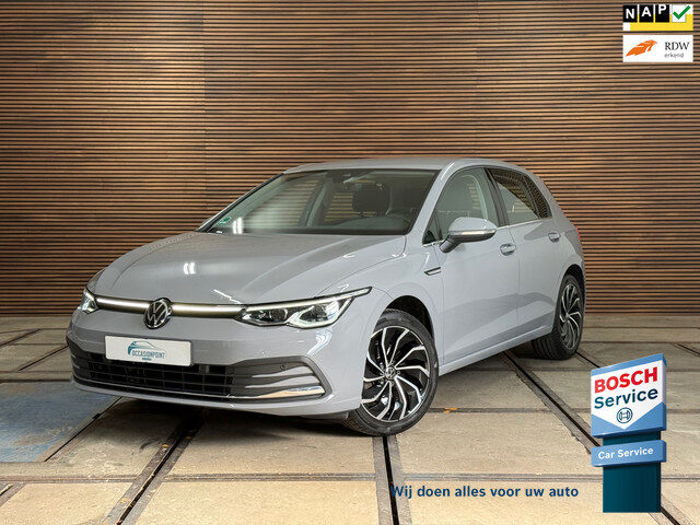 Volkswagen Golf 1.5 eTSI Style Automaat | Massagestoel | Virtual Cockpit | IQ Light | PDC Voor + Ach
