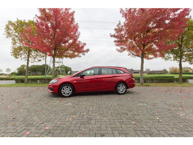 Opel Astra Sports Tourer 1.2 Edition