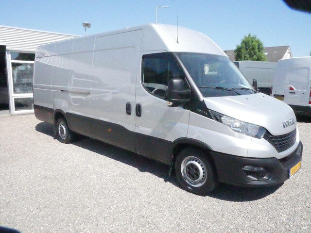 Iveco Daily 35S14V 140PK L4H2 Airco Zeer Netjes