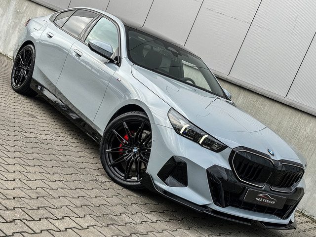 BMW 5 Serie 520i M-sport 21Inch Performance H&K Pano Brooklyn