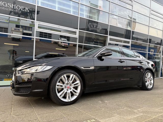 Jaguar XE 2.0t AWD Portfolio