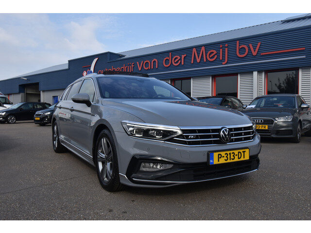 Volkswagen Passat Variant 1.5 TSI R-Line Business +