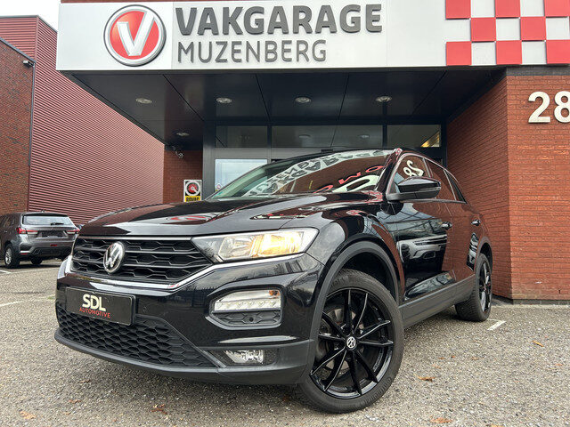 Volkswagen T-Roc 1.0 TSI Style // LED // APPLE CARPLAY / ANDROID AUTO // CLIMA // PDC V+A // STOELVE