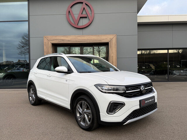 Volkswagen T-Cross 1.0 TSI DSG R-Line | Camera | Trekhaak | Led gril | 4-season | Carplay | Rijklaar