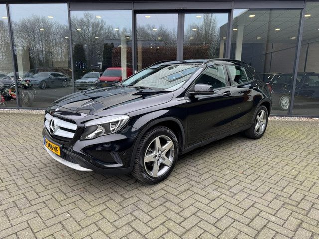 Mercedes-Benz GLA 200 156pk,Airco,Cruise,Carplay/Navi,PDC,LMV 18,Trekhk wegkl.