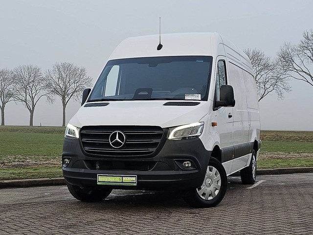 Mercedes-Benz Sprinter 317