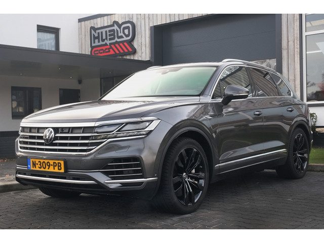 Volkswagen Touareg 3.0 TSi eHybrid 4M Luchtvering, Pano, DynAudio, Trekhaak.