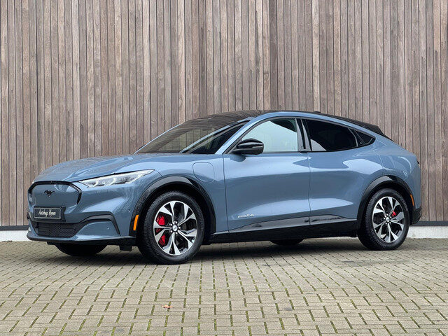 Ford Mustang Mach-E Premium AWD 75 kWh / 19' / Winterpack /