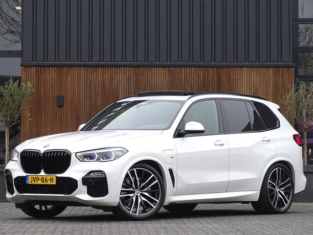 BMW X5 45e 394PK X-drive / M-sport / 22" / Harman Kardon / Laser
