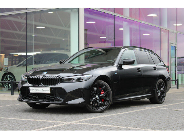 BMW 3 Serie touring 330e High Executive M Sport Automaat