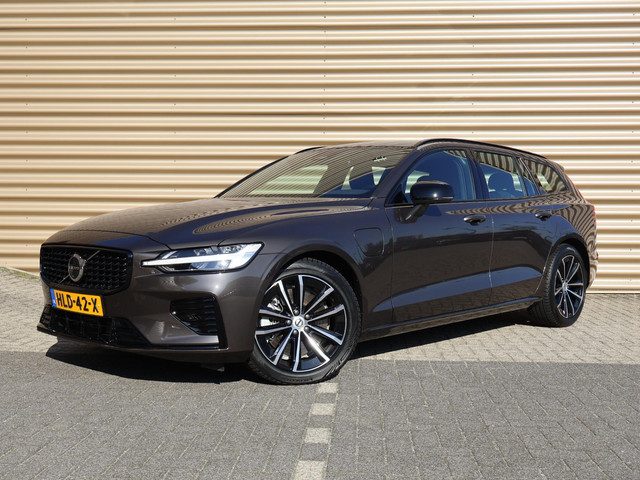 Volvo V60 T6 Plug-in hybrid AWD Plus Dark