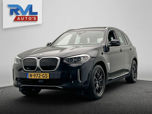 BMW iX3 Executive 80 kWh * SOH 98% * Pano/dak Trekhaak Camera Origineel NL