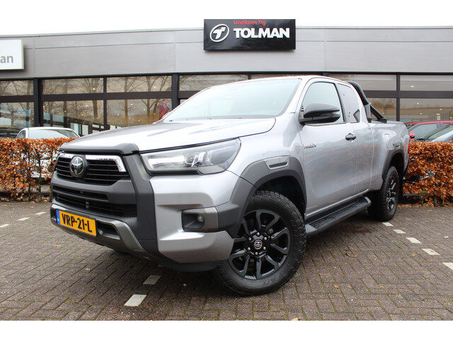 Toyota Hilux 2.8 D-4D Xtra Cab Invincible 4WD Automaat