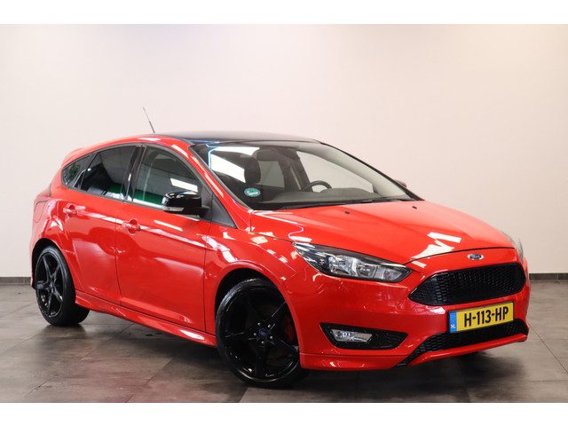 Ford Focus 1.5 Red Edition