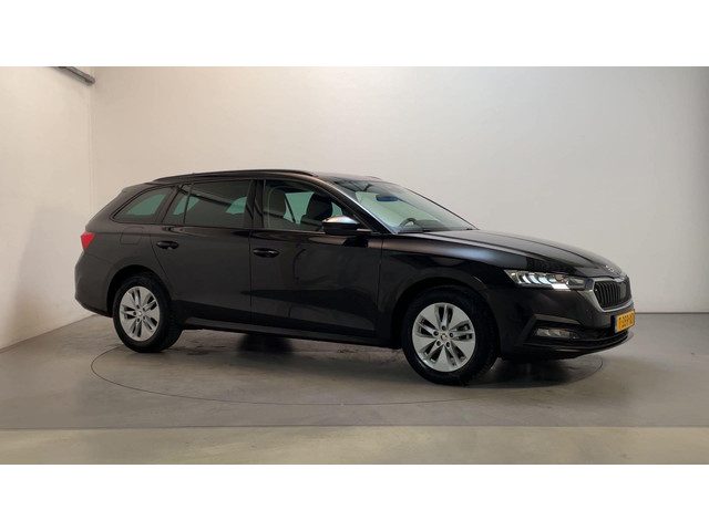 Škoda Octavia Combi 1.0 e-TSI DSG Ambition Virtual Cockpit Parkeersensoren Navigatie Trekhaak