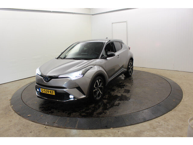 Toyota C-HR 1.8 Hybr Bi-Tone Plus VolLeder JBL Sound Camera Stoel Ver Dhoek Detectie
