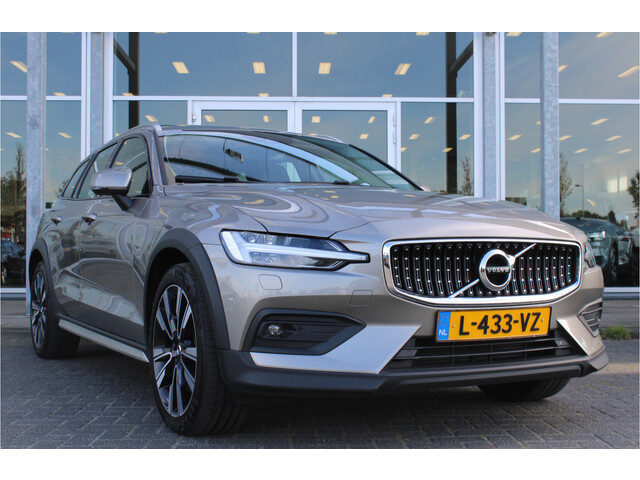 Volvo V60 Cross Country B5 Automaat AWD Pro