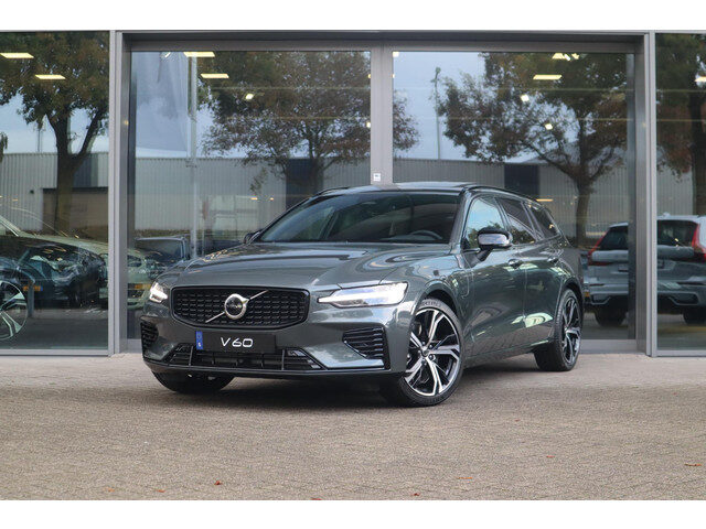 Volvo V60 2.0 T6 Plug-in hybrid AWD Plus Dark