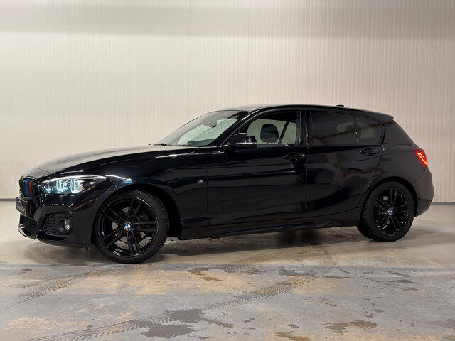 BMW 1 Serie 120i Edition Sport Line Shadow High Executive | M-SPORT | STOELVERWARMING | BLACK EDITIO
