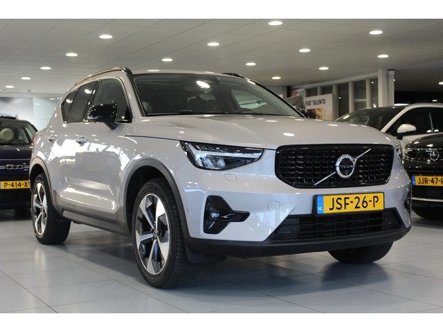 Volvo XC40 2.0 B3 Ultimate Dark/Panoramadak/360/Keyles/H&K