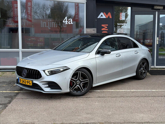 Mercedes-Benz A-Klasse 200 AMG | Pano | Memory | Sfeer | Keyless