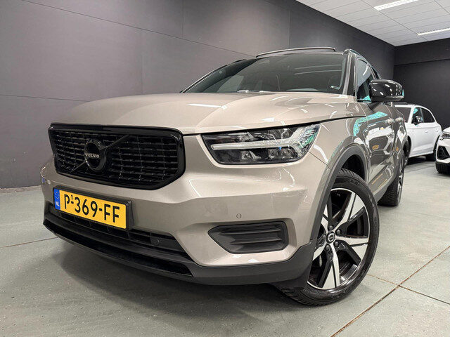 Volvo XC40 1.5 T4 Recharge R-Design BLACK-EDITION PANO/H&K/NAVI/CAM/DAB/CARPLAY/M-STOELEN///