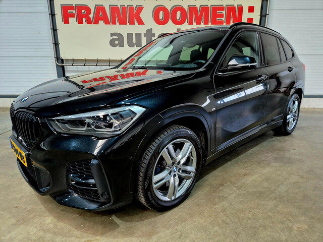 BMW X1 SDrive20i 178PK M-Sport + NAP|LED|Navi|DAB|Head Up|Sfeerverlichting|Apple|Cruise Climate Cont