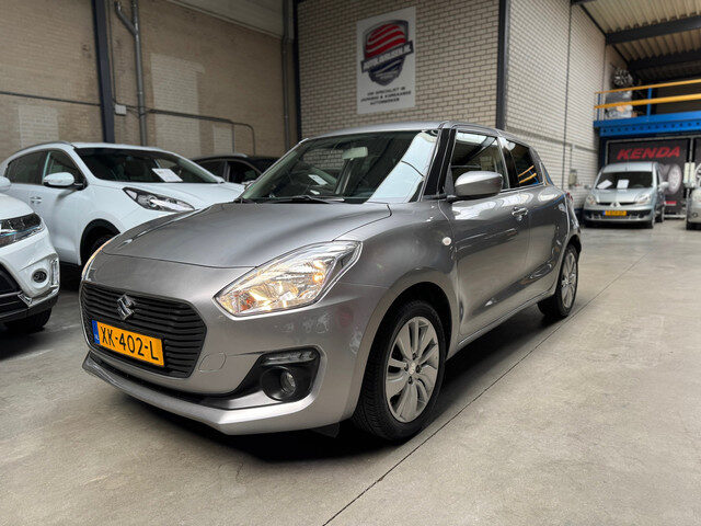 Suzuki Swift 1.2 SELECT 4 CYLINDER MOTOR 1E EIGENAAR NAVIGATIE / CAMERA LED LMV AIRCO AFN.TREKHAAK N