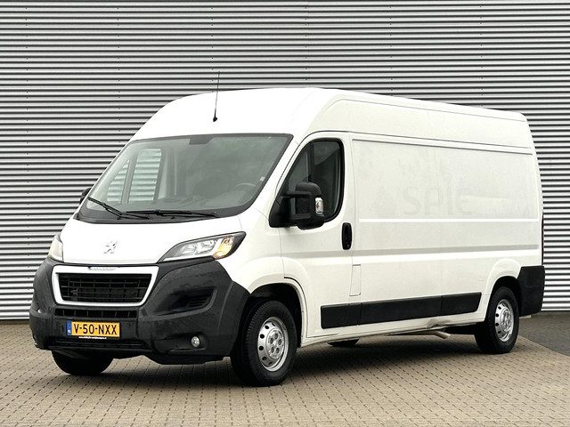 Peugeot Boxer 335 2.0 BlueHDI L3H2 Bus met laadklep