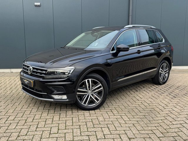Volkswagen Tiguan 2.0 TSI 4Motion Highline * Panorama * Trekhaak * Leder * Virtual Cockpit * Side As
