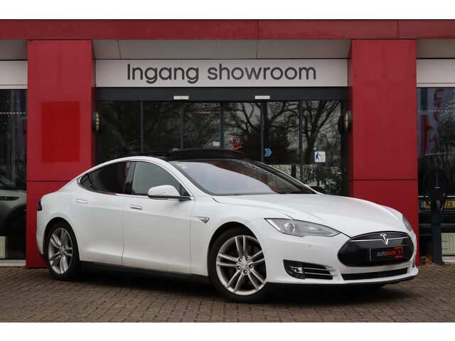Tesla Model S 70D Base