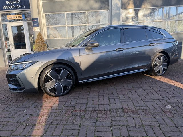 Volkswagen Passat Variant 1.5 eTSI R-Line Edition