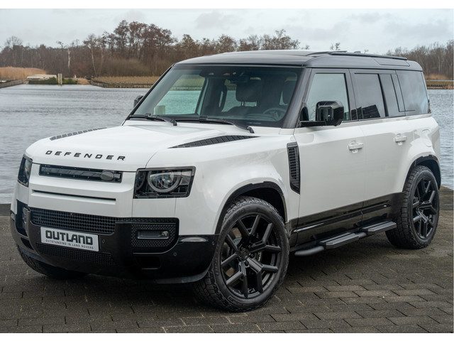 Land Rover Defender 110 P300e X-Dynamic HSE