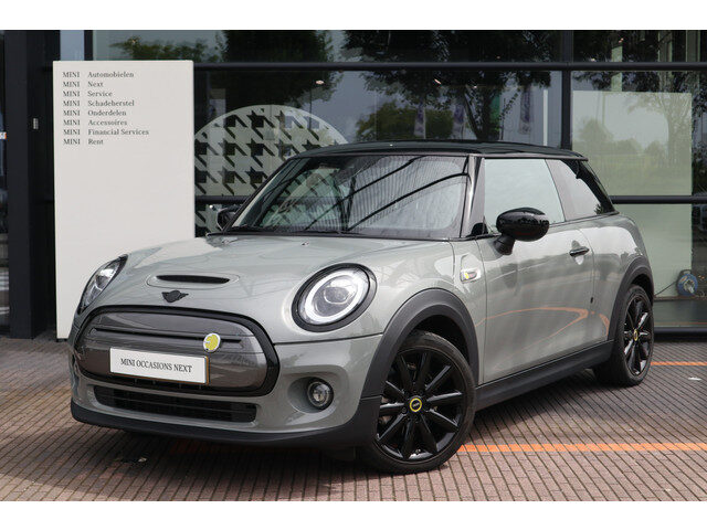 MINI Electric Essential 33 kWh