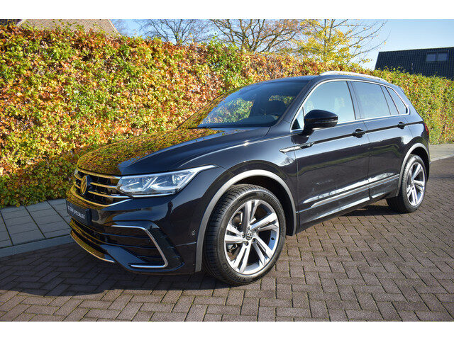Volkswagen Tiguan 1.5 TSI R-Line '22 PANO, LEER, TREKH, 71DM! NIEUWSTAAT!