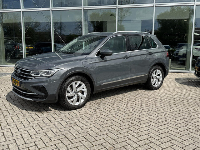 Volkswagen Tiguan 1.4 TSI eHybrid Business+