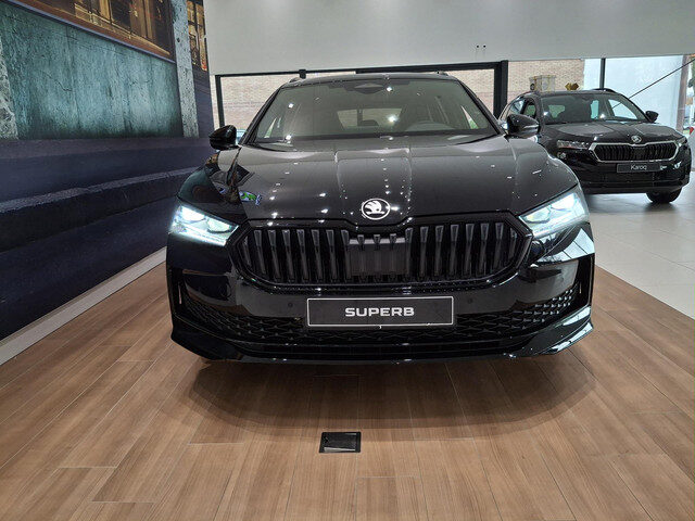 Škoda Superb Combi 1.5 TSI PHEV Sportline Business