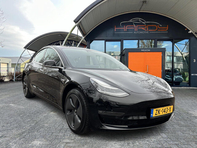 Tesla Model 3 Standard RWD Plus 60 kWh Enhanged Autopilot Trekhaak (910kg) Rijklaarprijs!