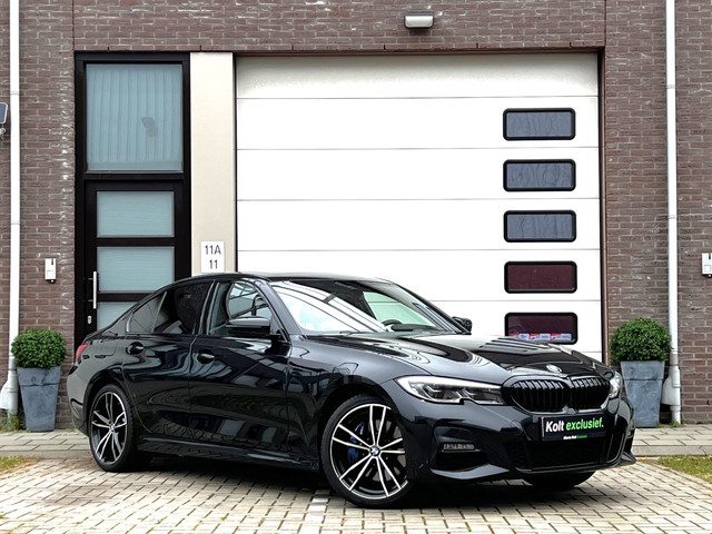 BMW 3 Serie 330e High Executive M-Sport Automaat 292 PK / BMW Live Cockpit Prof / Head-Up / Harman-K