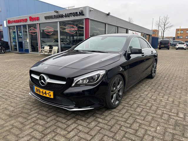 Mercedes-Benz CLA 180 Business Solution AMG Upgrade Edition