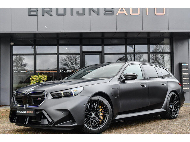 BMW M5 Touring M5 Individual lak |Keramisch|Carbon|Trekhaak|