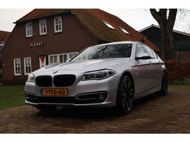 BMW 5 Serie 535i Luxury Edition Aut. | Dodehoekbewaking | HUD | Camera | Elek. Achterklep | Schuif-K