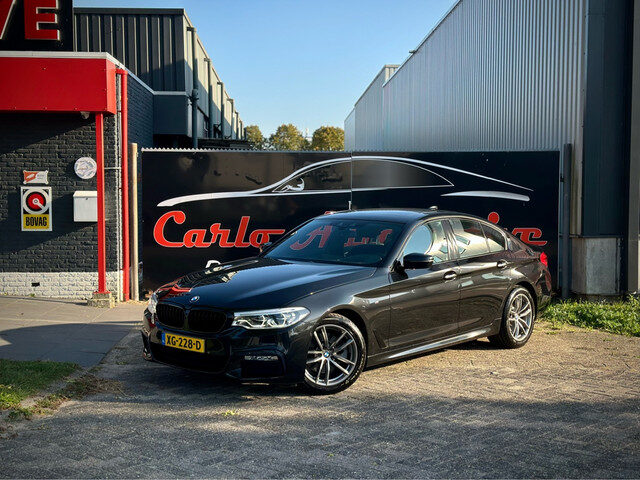 BMW 5 Serie 520i M-SPORT HEADUP|DAK|HiFi|HAAK NAP!