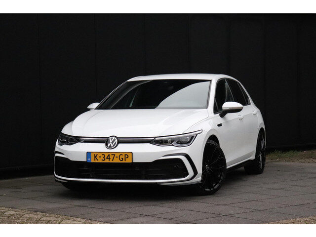 Volkswagen Golf 1.5 eTSI R-LINE | PDC | NAVI | APPLE CARPLAY |