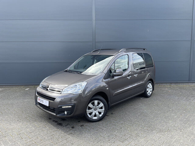 Citroën Berlingo 110pk Feel (Trekhaak - Camera - Navigatie - Airco - Parkeersensoren V+A - Apple Car