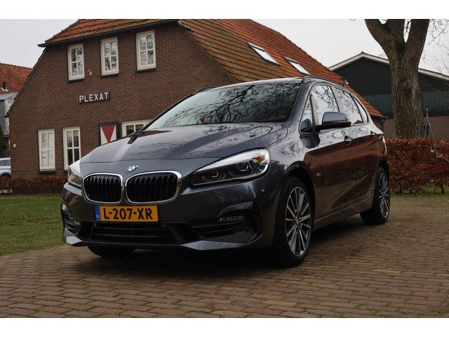 BMW 2 Serie Active Tourer 220i High Executive Aut. | Facelift | Full Led | Panorama | Sportstoelen |