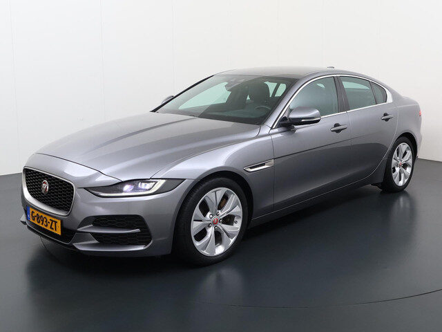 Jaguar XE 2.0 P250 SE