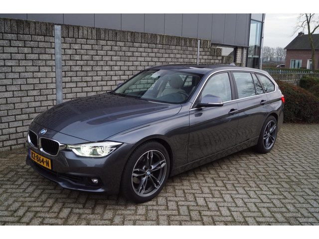 BMW 3 Serie touring 320i Centennial High Executive Autom Panodak Leder Stoelverw Navi Clima Cruise L