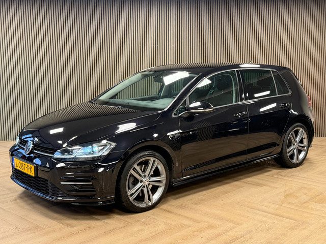 Volkswagen Golf 1.4 TSI Highline Business R-Line DEALERONDERHOUDEN STANDKACHEL PARKEERSENSOREN NAVI