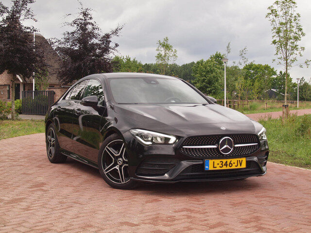 Mercedes-Benz CLA 180 Premium Plus